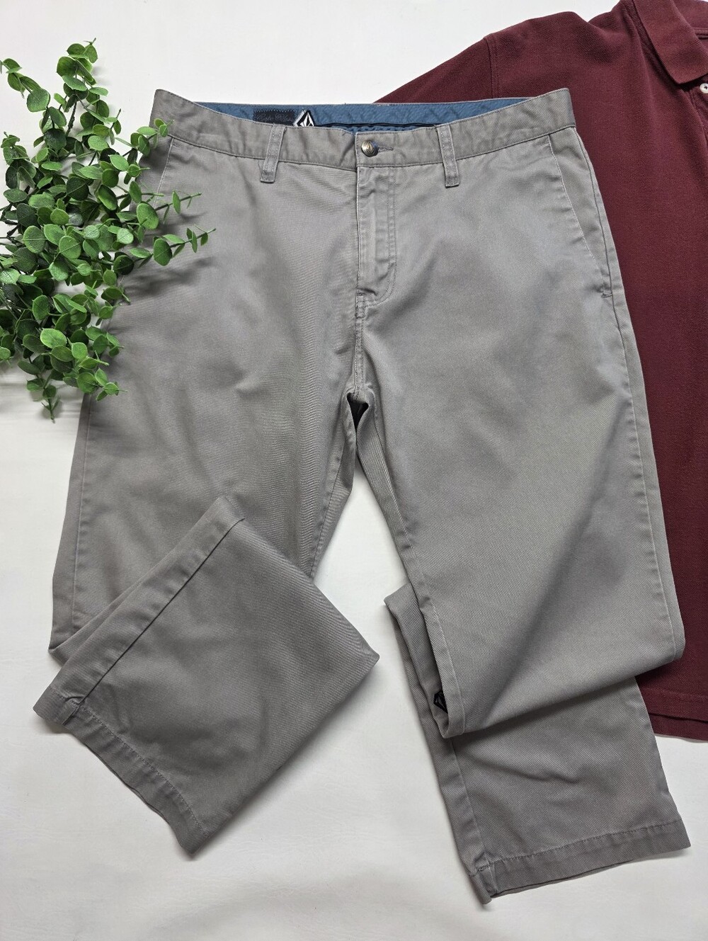 Volcom Corpo Class, Flat front Pants, sz 32"